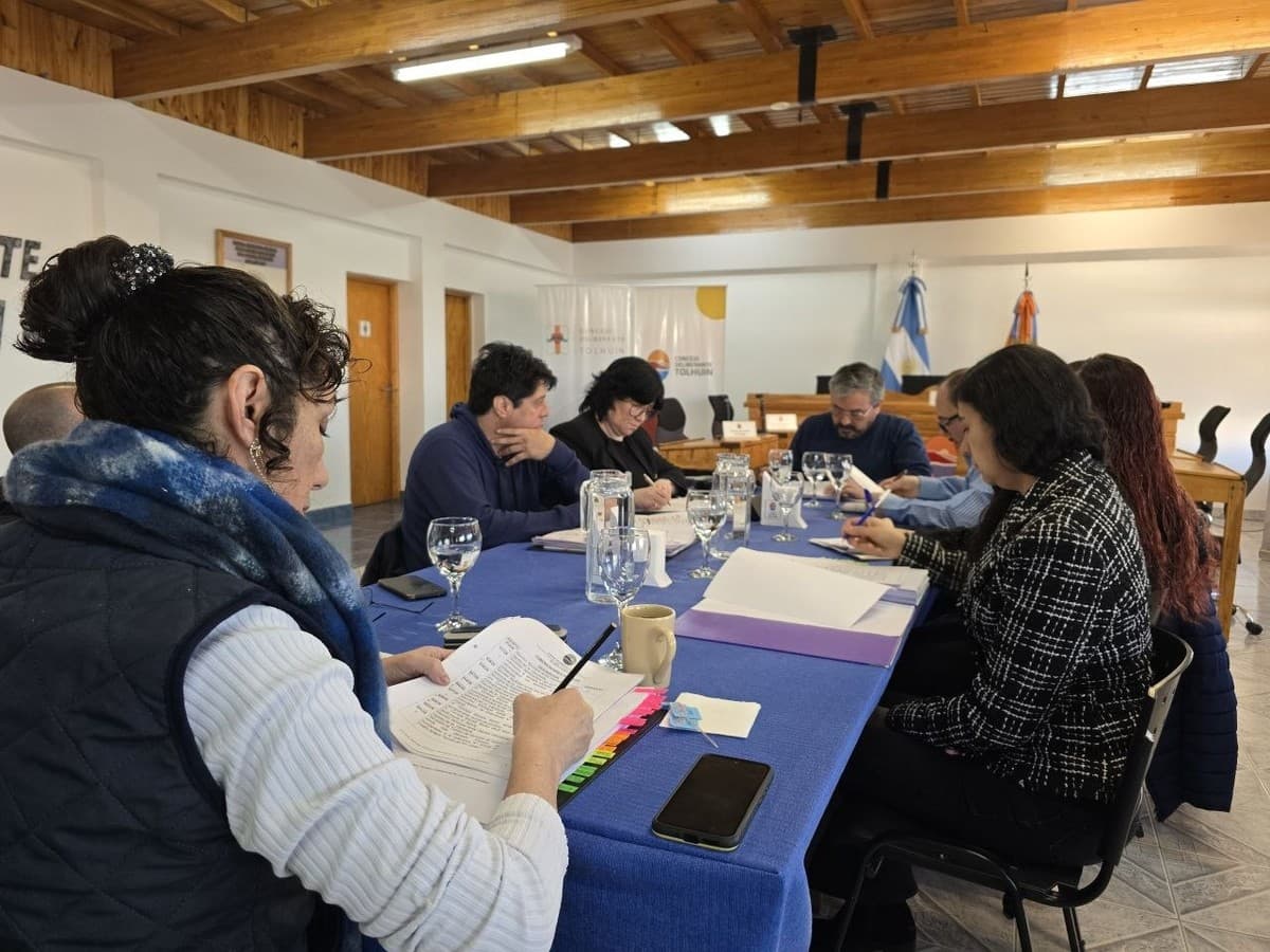 Reunión de labor parlamentaria y convocatoria a sesión ordinaria