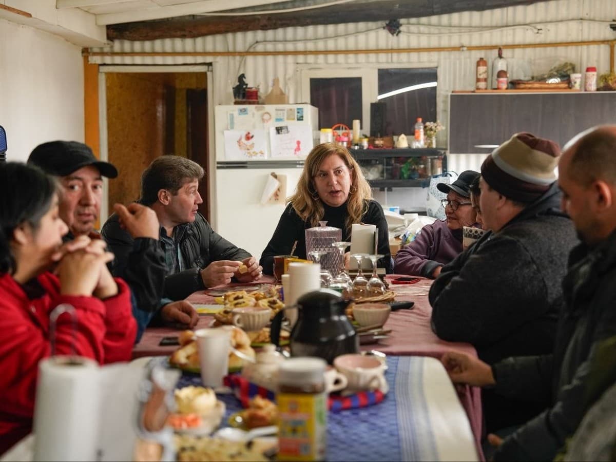 Melella se reunió con productores de la margen sur para avanzar en la regularización de tierras y fotalecer su desarrollo productivo