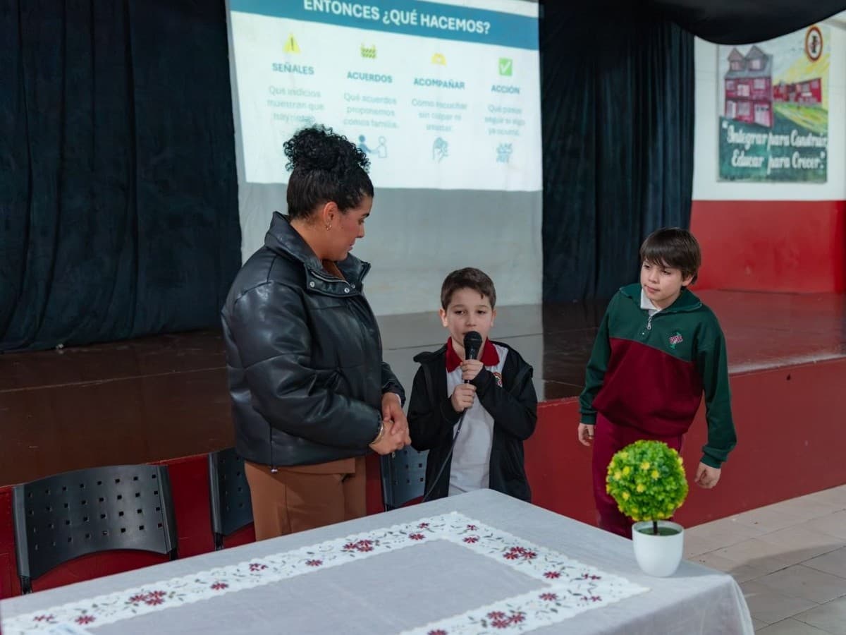 Río Grande reforzó cibercuidados escolares